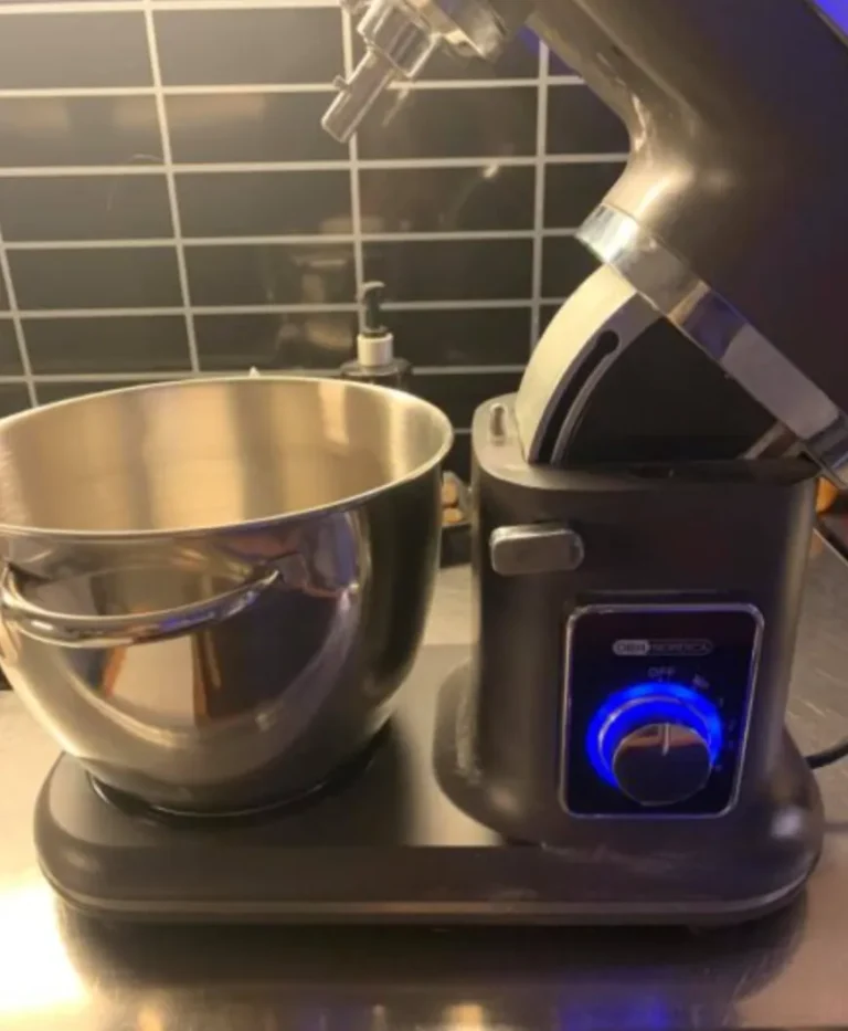 Varför är en degmaskin praktisk köksmaskin?