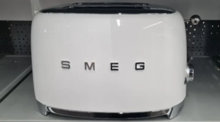 Vit brödrost från Smeg